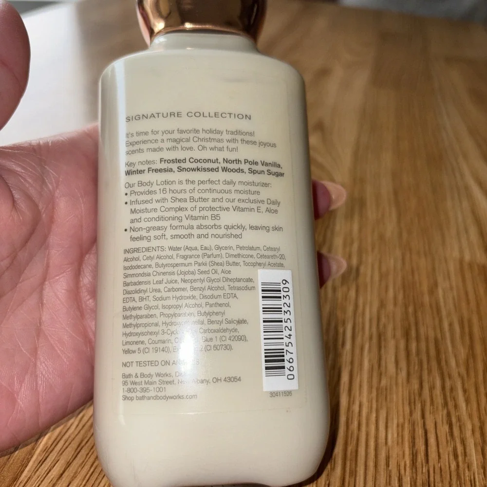 Bath & Body Works Frosted Coconut Snowball Body Lotion 8 fl.oz
